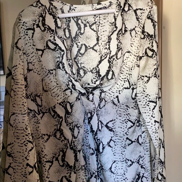 Boohoo snake skin dress - Picture 2 of 5